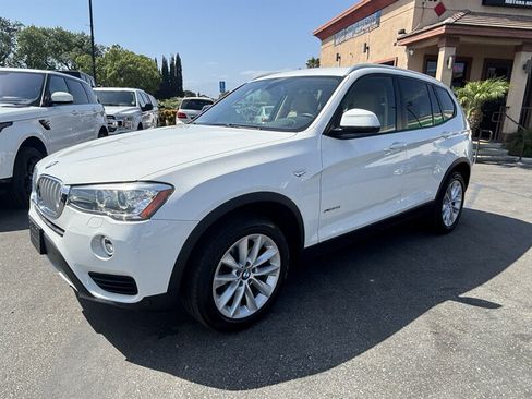 Used 2017 BMW X3 xDrive28i AWD/4WD image 2