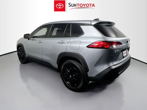 Used 2023 Toyota Corolla Cross L image 6