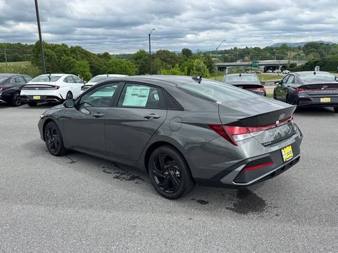 New 2026 Hyundai Elantra Sport FWD image 4
