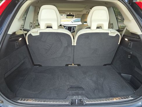 Used 2021 Volvo XC90 T6 Momentum w/ Advanced Package AWD/4WD image 6