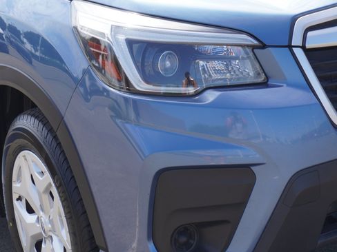 Used 2021 Subaru Forester AWD/4WD image 3