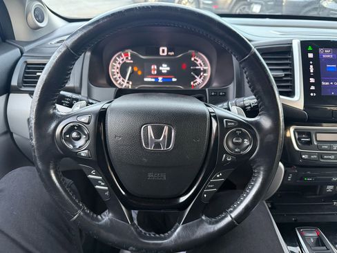 Used 2016 Honda Pilot Touring image 20