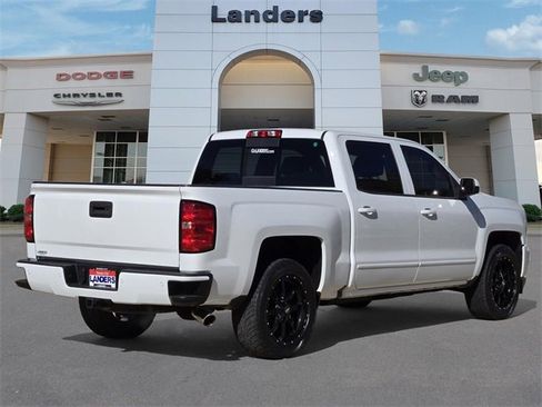 Used 2018 Chevrolet Silverado 1500 LT w/ All Star Edition image 4