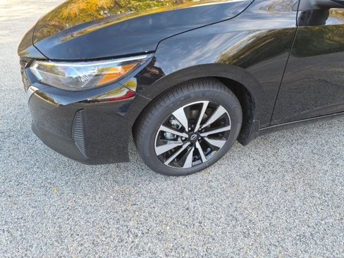 New 2025 Nissan Sentra SV w/ SV Premium Package image 6