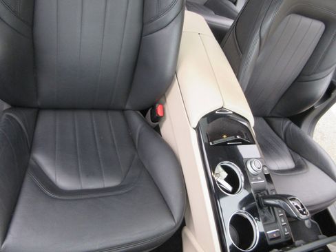 Used 2022 Maserati Quattroporte Modena image 29