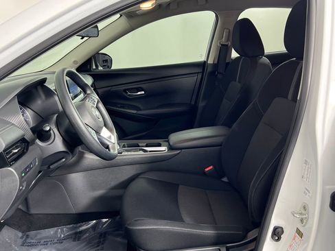 Used 2023 Nissan Sentra SV image 6