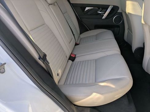 Used 2025 Land Rover Discovery Sport S image 17