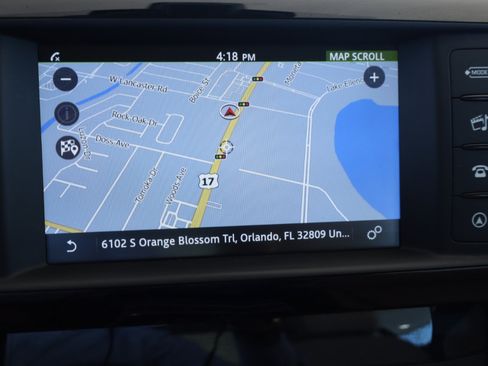 Used 2017 Jaguar XE image 23