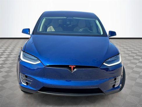 Used 2016 Tesla Model X 75D image 2