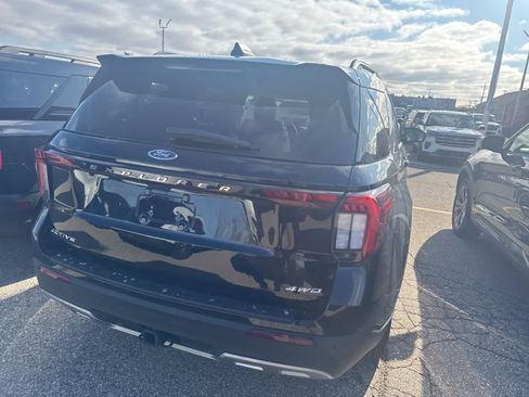 New 2026 Ford Explorer Active w/ Active Comfort Package AWD/4WD image 10