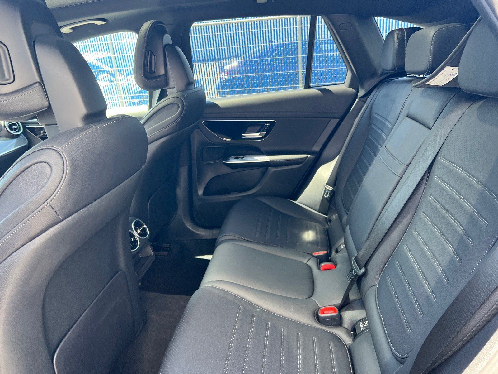 Used 2026 Mercedes-Benz GLC 300 4MATIC image 18
