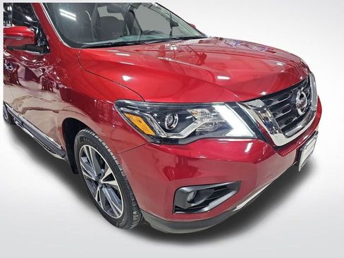 Used 2019 Nissan Pathfinder Platinum image 10