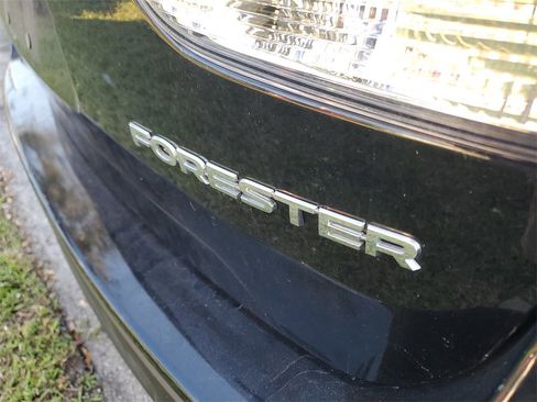 Used 2023 Subaru Forester Premium image 9