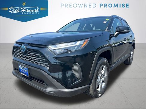 Used 2023 Toyota RAV4 XLE AWD/4WD image 1