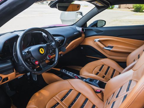 Used 2021 Ferrari F8 Tributo RWD image 85