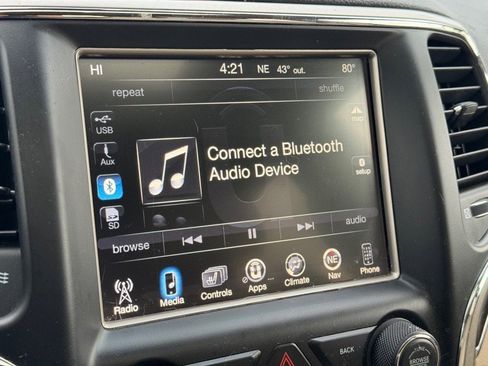 Used 2017 Jeep Grand Cherokee Limited image 23