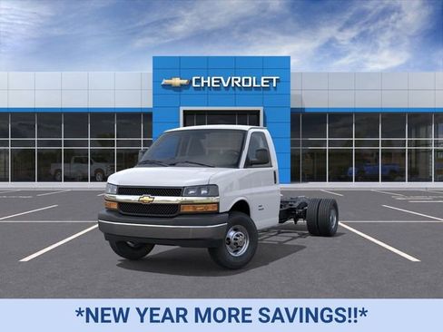 New 2026 Chevrolet Express 4500 4500 Series image 8