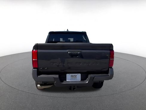 Used 2025 Toyota Tacoma TRD Off-Road image 16