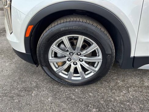 Used 2021 Cadillac XT4 Premium Luxury w/ Cold Weather Package image 14