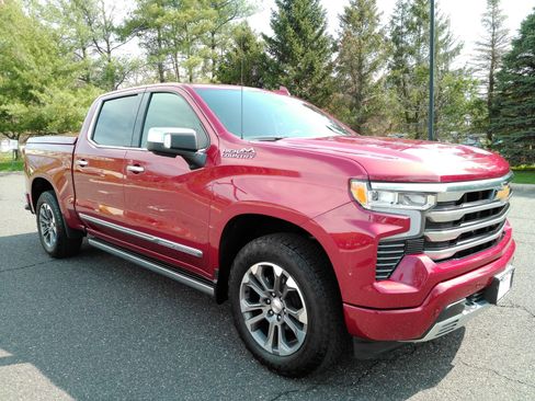 Certified 2023 Chevrolet Silverado 1500 High Country w/ Technology Package image 2