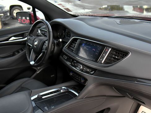 Used 2024 Buick Enclave Premium image 49