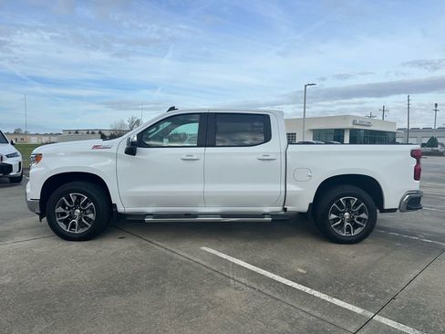 Used 2025 Chevrolet Silverado 1500 LT w/ Z71 Off-Road Package image 7