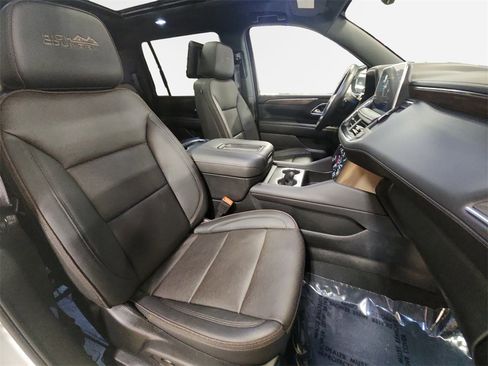 Certified 2024 Chevrolet Suburban High Country w/ Advanced Technology Package image 26