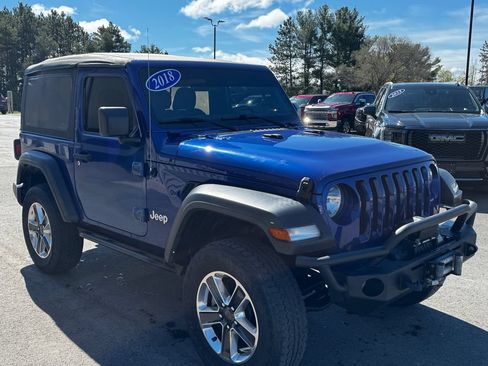 Used 2018 Jeep Wrangler Sport AWD/4WD image 8