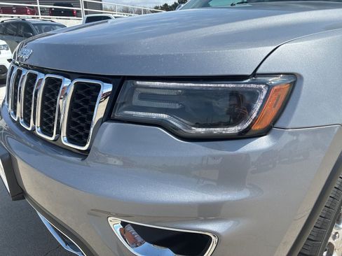 Used 2020 Jeep Grand Cherokee Limited w/ Premium Lighting Group image 12