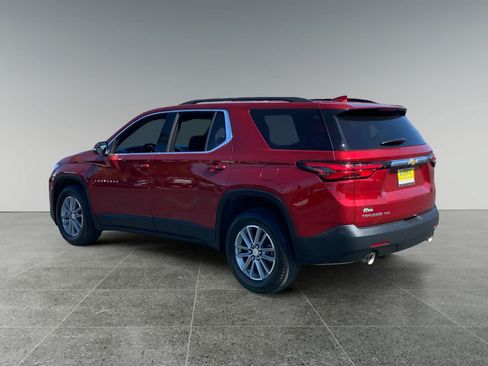 Used 2023 Chevrolet Traverse LT AWD/4WD image 3