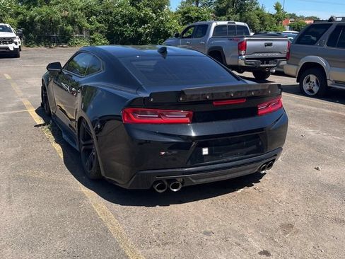 Used 2018 Chevrolet Camaro SS RWD image 5