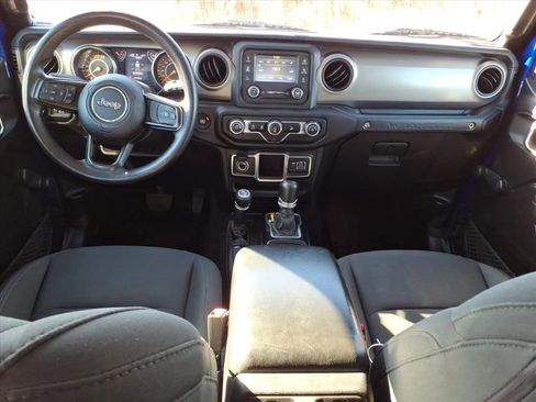 Used 2018 Jeep Wrangler Unlimited Sport image 13