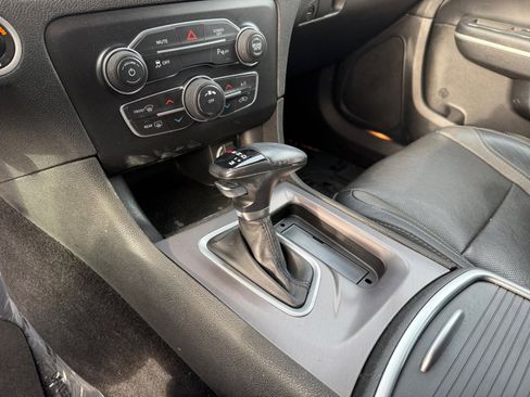 Used 2022 Dodge Charger SXT w/ Leather Interior Group image 13