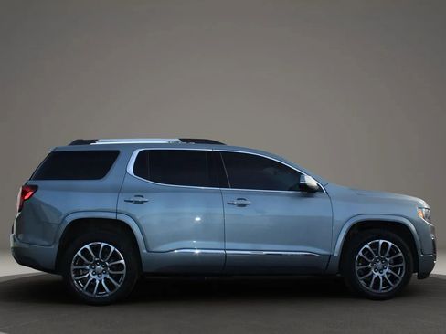 Used 2023 GMC Acadia Denali w/ Denali Ultimate Package image 9