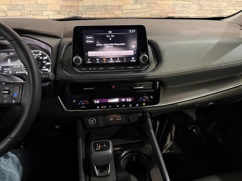 Used 2022 Nissan Rogue SV w/ SV Premium Package AWD/4WD image 19