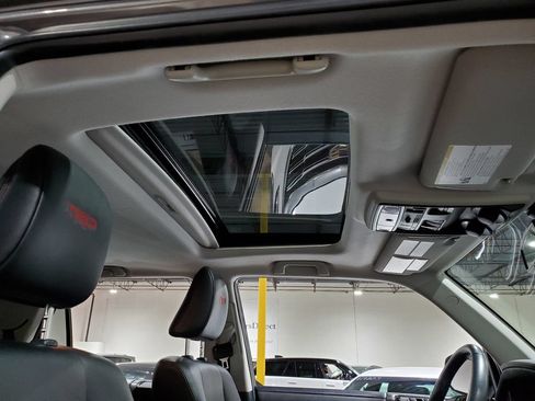 Used 2021 Toyota 4Runner Venture w/ Moonroof Package AWD/4WD image 15