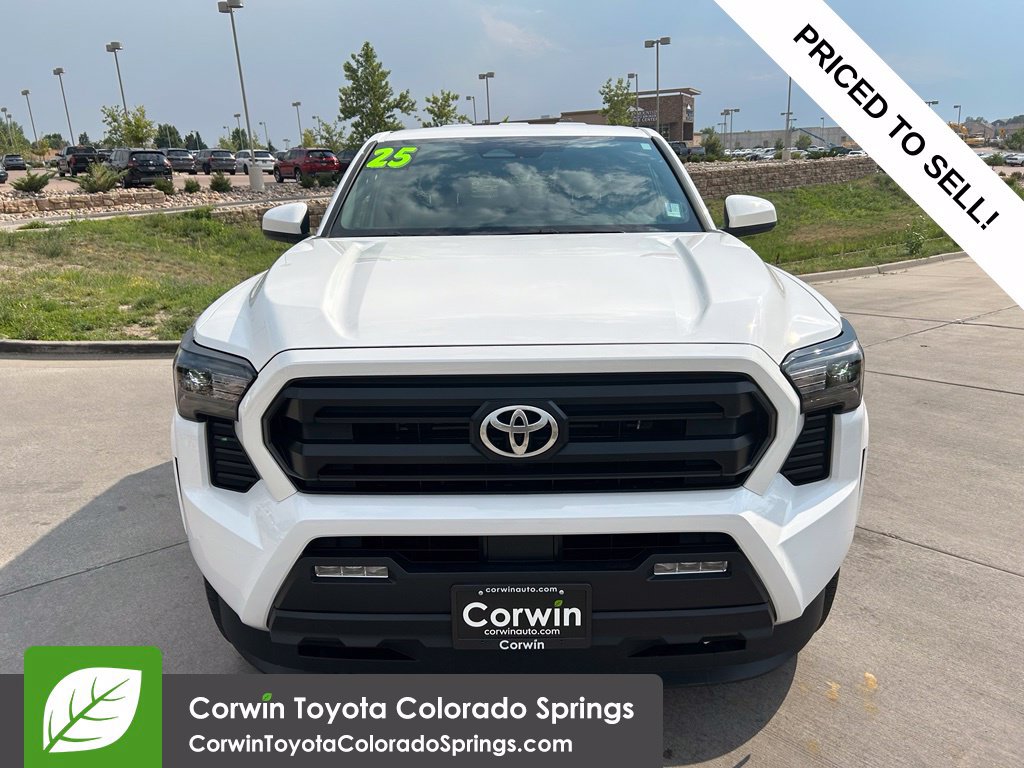 Used 2025 Toyota Tacoma SR5 AWD/4WD image 2