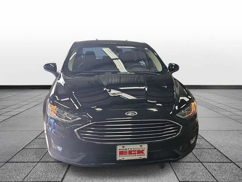 Used 2020 Ford Fusion SE FWD image 2