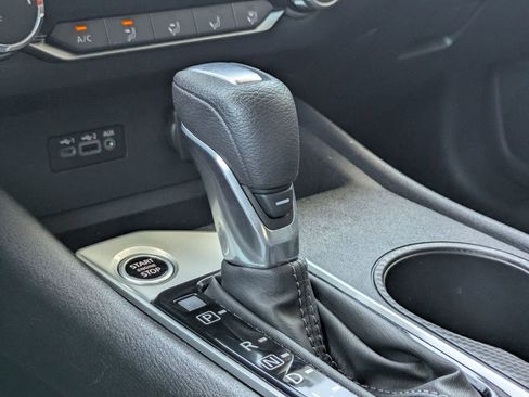 Used 2025 Nissan Altima 2.5 SV image 22