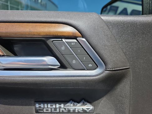 Used 2022 Chevrolet Silverado 1500 High Country image 19