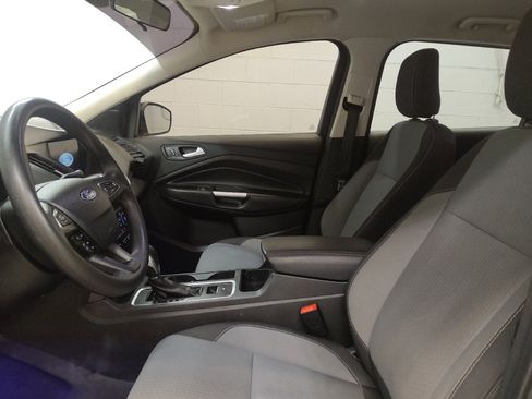 Used 2019 Ford Escape SE FWD image 17