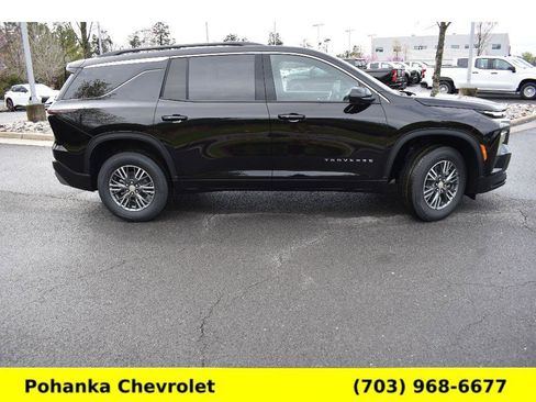 New 2026 Chevrolet Traverse LT w/ Driver Confidence Package image 8