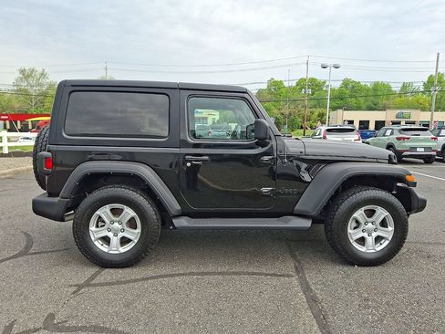 Used 2022 Jeep Wrangler Sport AWD/4WD image 10
