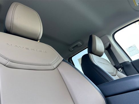 New 2025 Ford Maverick Lariat w/ 4K Tow Package image 13