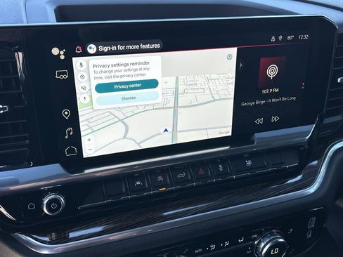 Used 2025 GMC Sierra 1500 SLE image 14