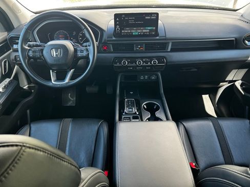 Used 2023 Honda Pilot Touring image 29