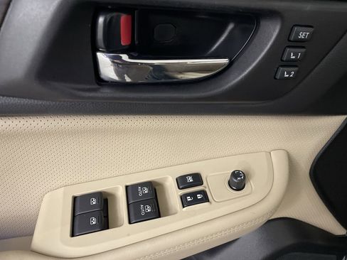 Used 2016 Subaru Legacy 2.5i Limited image 11