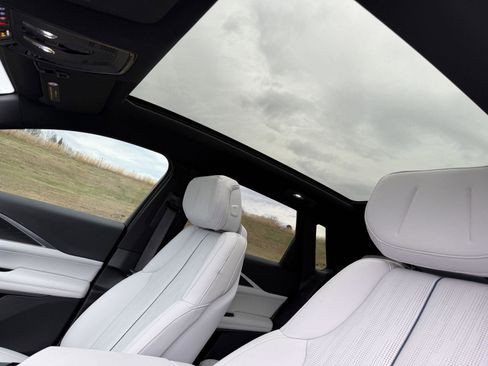 Certified 2024 Cadillac Lyriq Luxury image 11