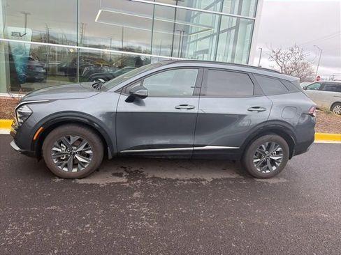 Certified 2025 Kia Sportage SX Prestige image 2