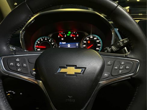 Used 2020 Chevrolet Equinox LT w/ Midnight Edition image 14